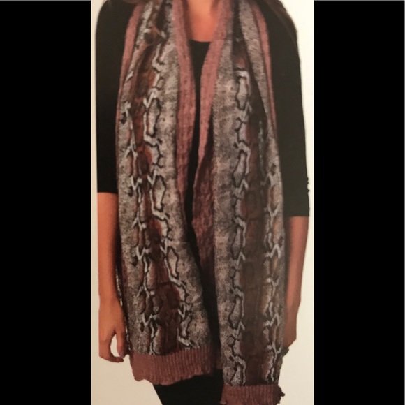 NWT.   Sacred Threads Scarf. BL/GR 213765 - Picture 3 of 3